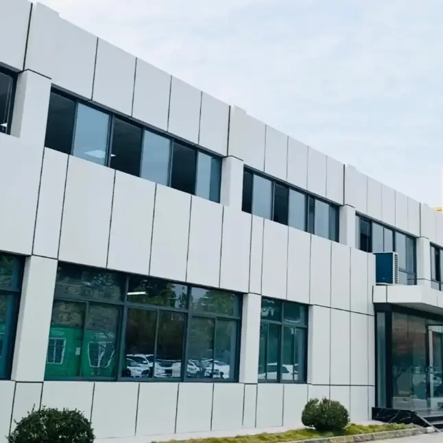 Konvenční ploché hliníkové jednopanelové závěsné stěny