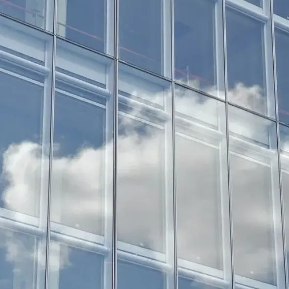 UV-odolné sklo pro dveře a okna